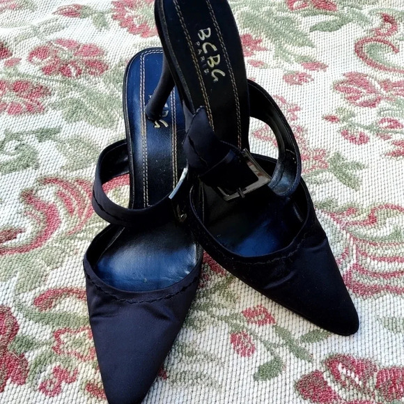 BCBG Slip on satin heels - Picture 4 of 4